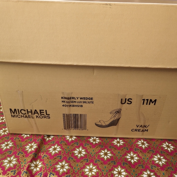 NIB Michael Kors monogram wedges - Picture 6 of 6